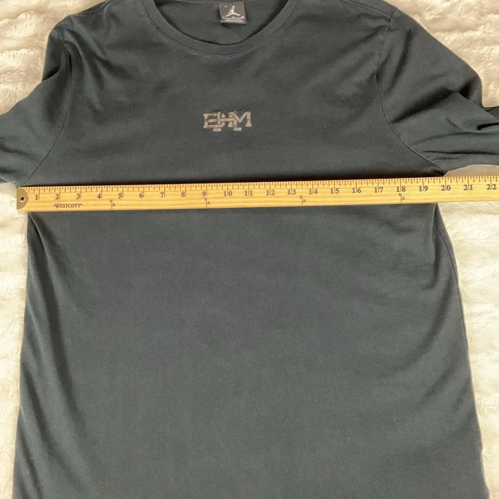 Air JORDAN Men's Black Larger Black History Month Graphic Pullover Long Sleeve
